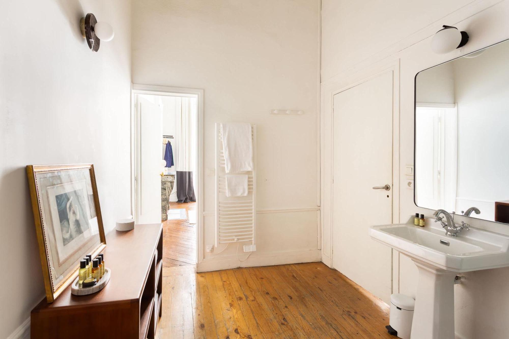 Habitat Parisien - Quatre Septembre Choiseul Opera Paris